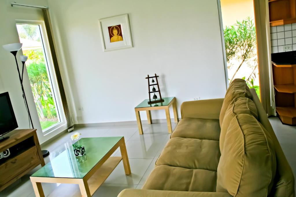 Garden Hills Villa Resort Cha-Am Rum bild