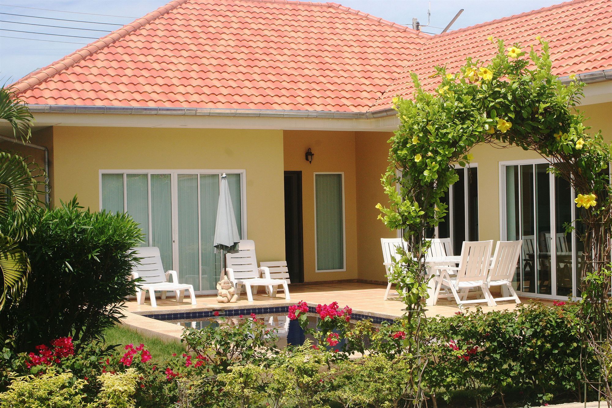 Garden Hills Villa Resort Cha-Am Exteriör bild